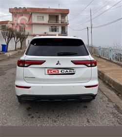 ميتسوبيشي اوتلاندر